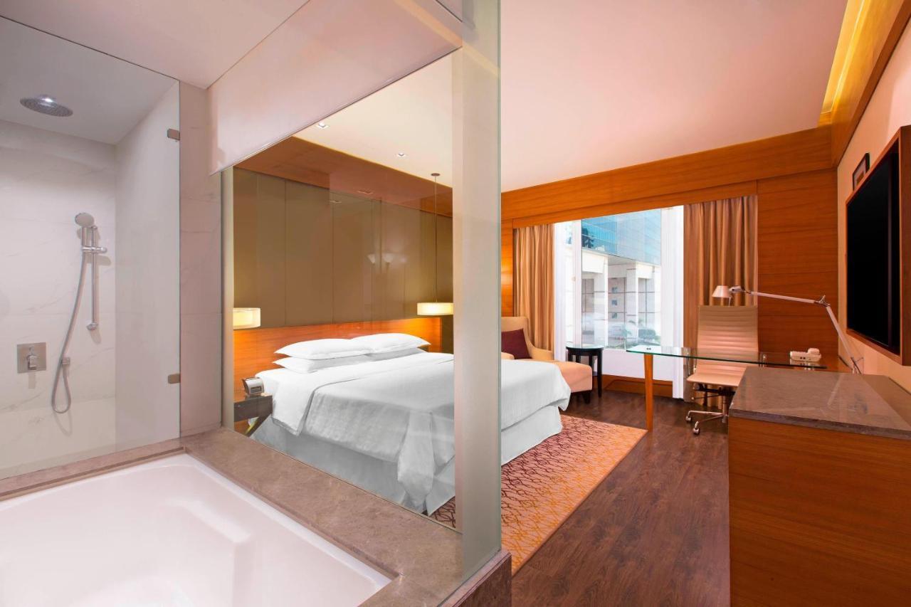 Sheraton Hyderabad Hotel Ngoại thất bức ảnh