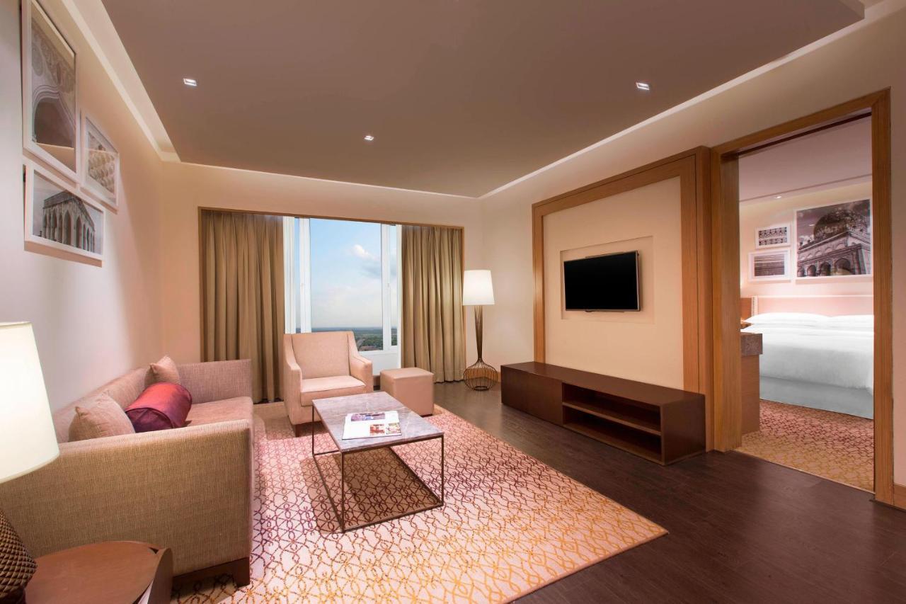 Sheraton Hyderabad Hotel Ngoại thất bức ảnh