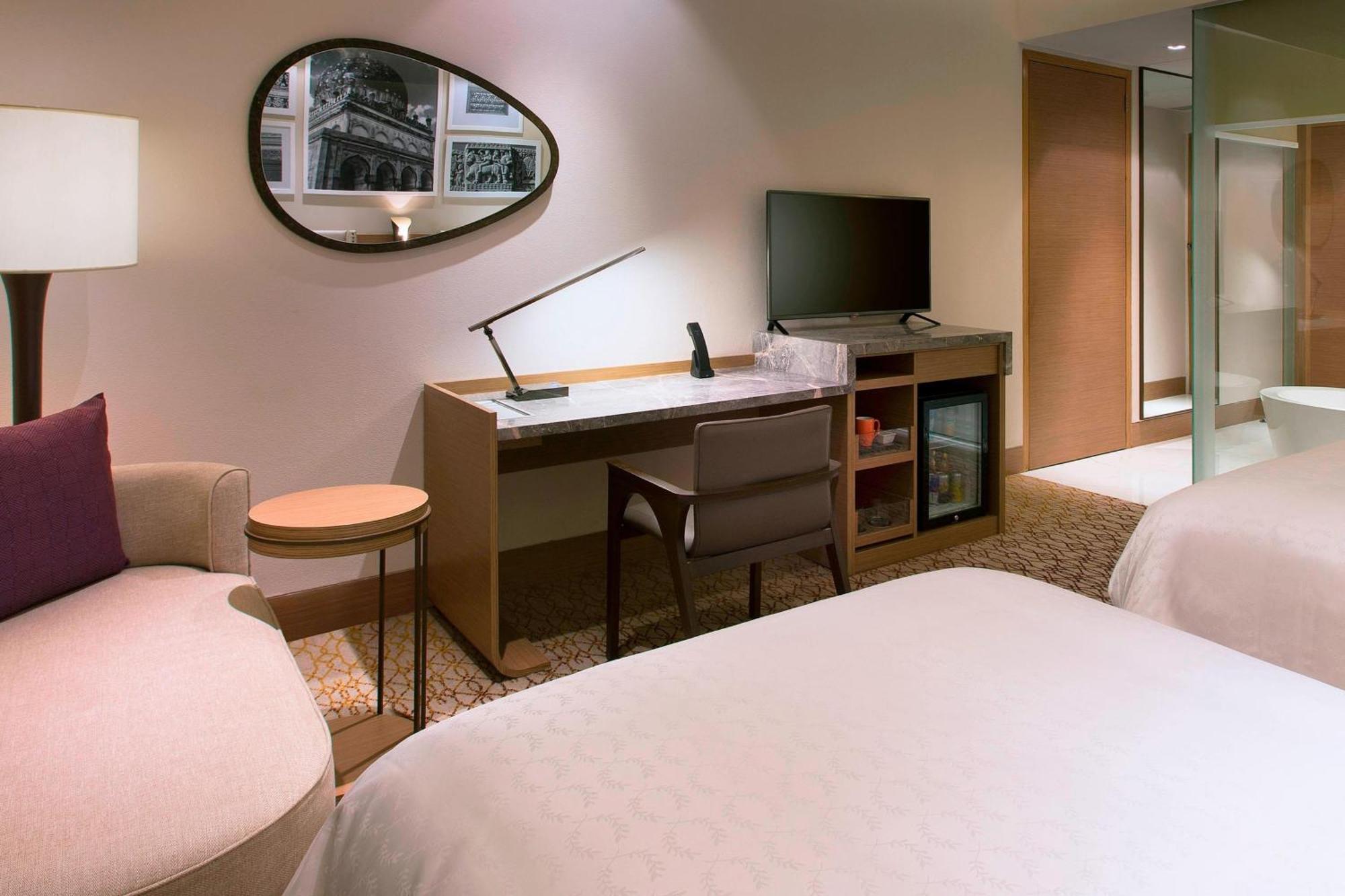 Sheraton Hyderabad Hotel Ngoại thất bức ảnh